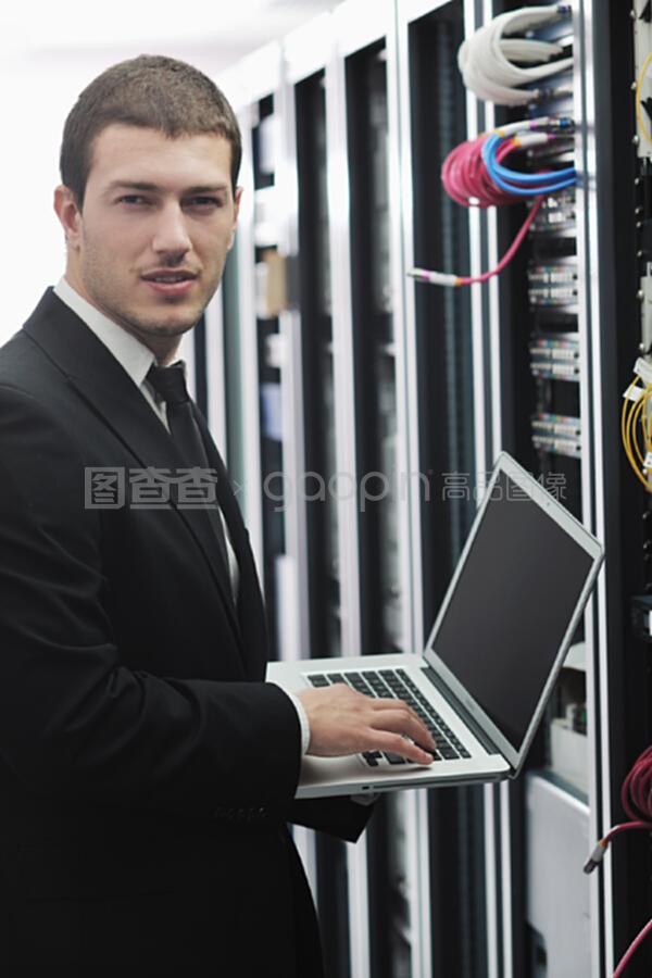 数字时代的企业支撑 网络服务器室与移动办公的完美结合